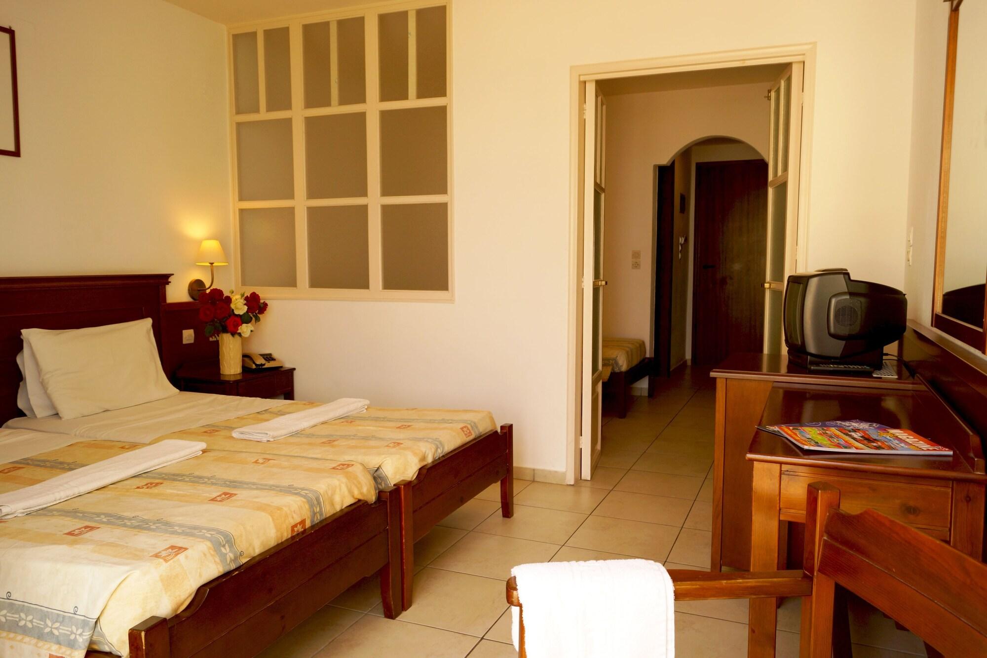 Ξενοδοχείο Semiramis Village 4*
