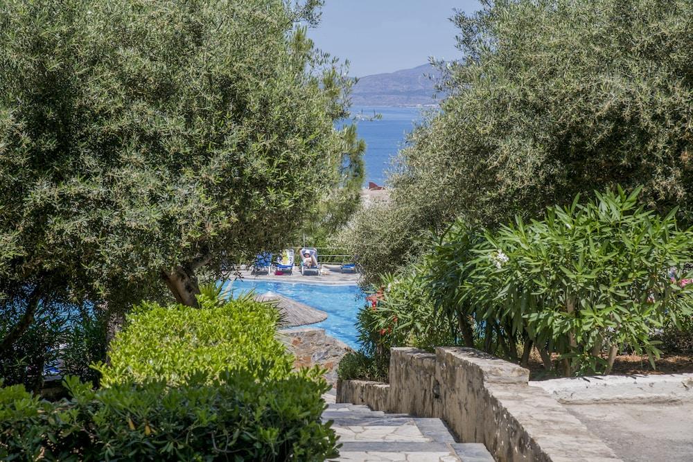 Semiramis Village מלון הרסוניסוס
