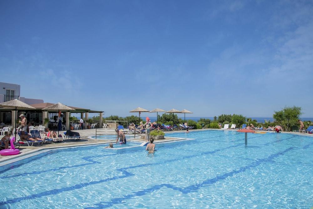 Semiramis Village 4*