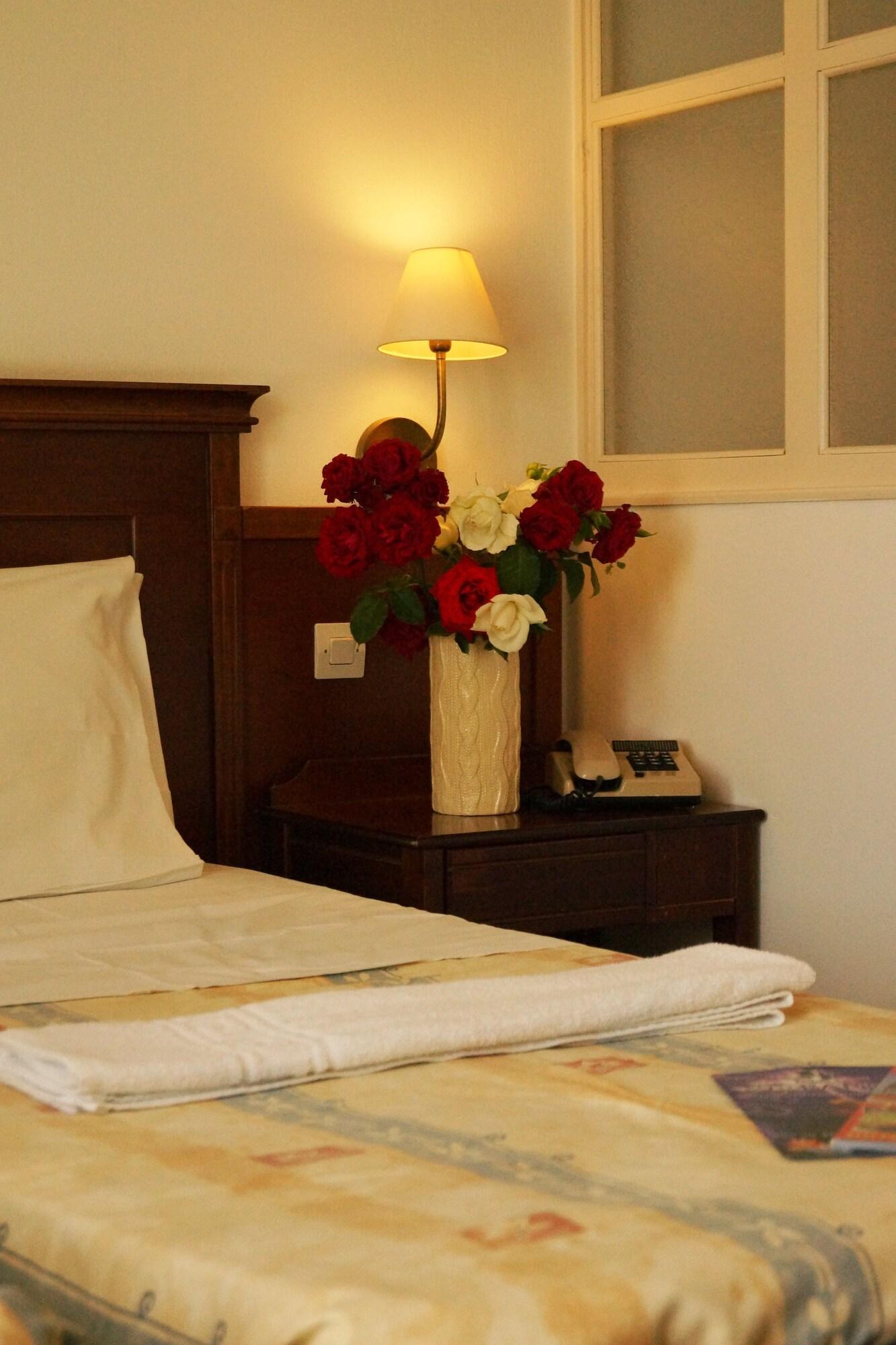 Hotel Semiramis Village